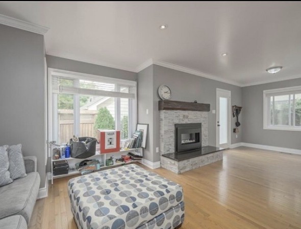 Cozy Family room with fireplace